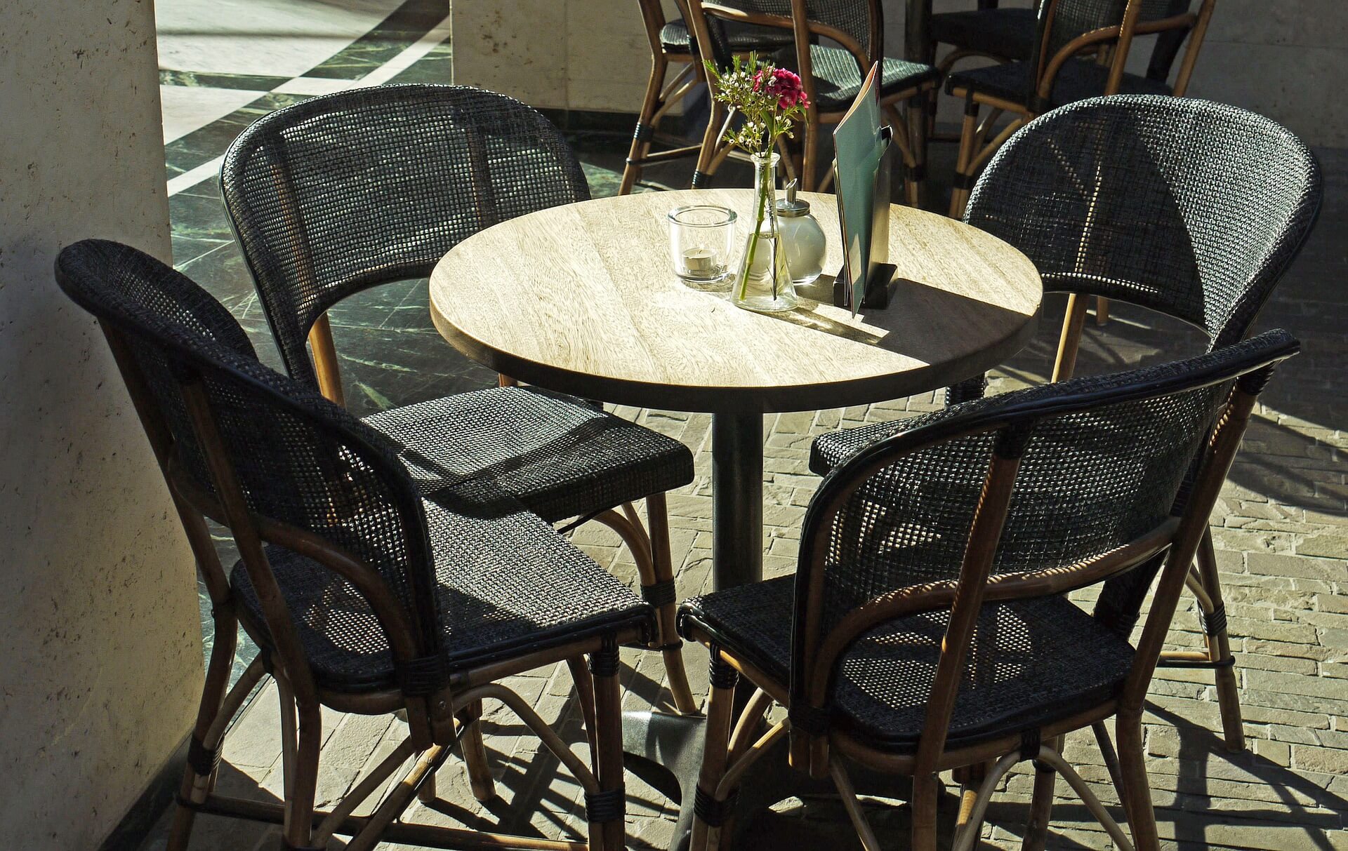 4 x voordelen van een ronde tafel in huis